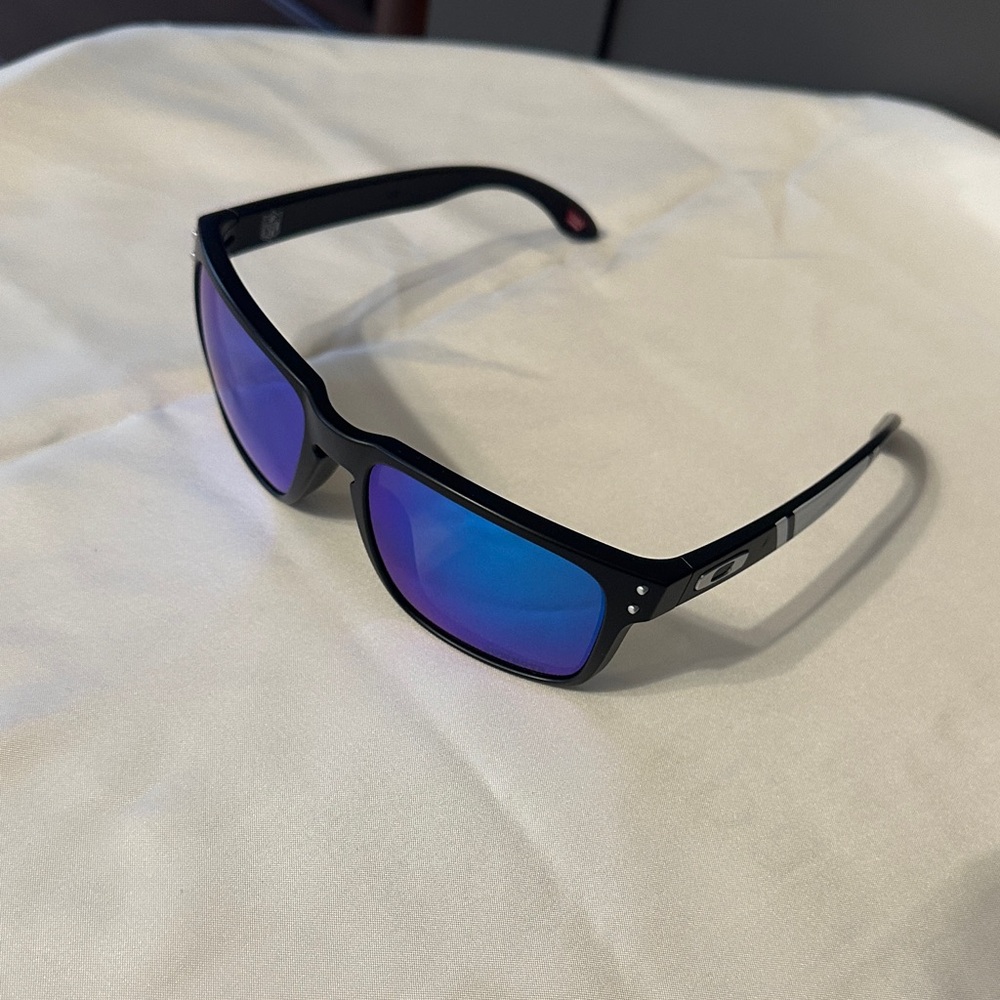 Oakley Dallas Cowboys Holbrook Black Frame with Blue Lenses Sunglasses